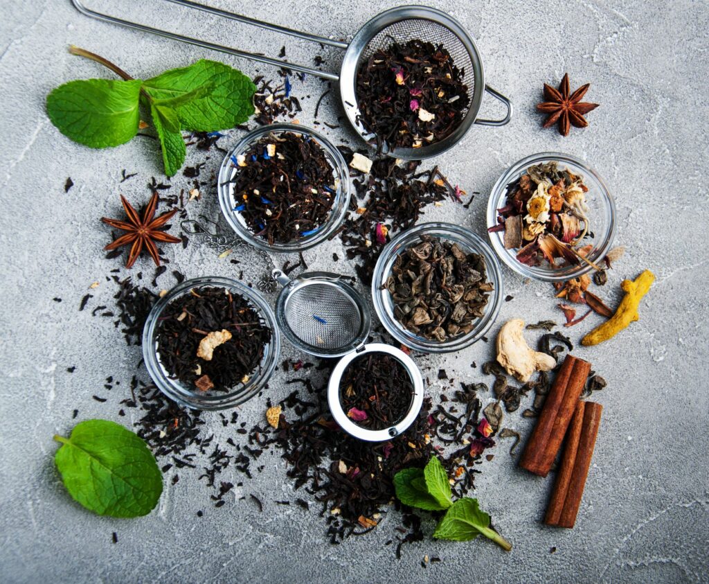 production-commercialisation-herbes-aromatiques-madnoos-aromatiques-perpignan-maroc-légumes-mondial